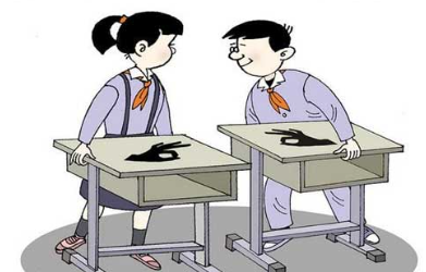 英语作文：我的男同桌